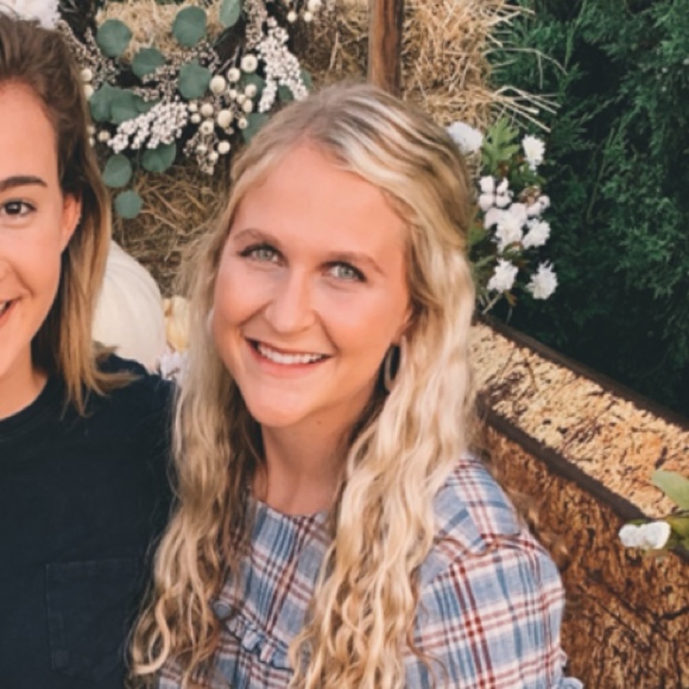 Meet your Posher, Olivia